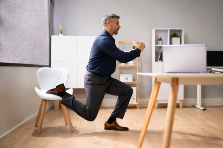 Your Guide to “Desk Exercise” at Workplace and Staying Fit