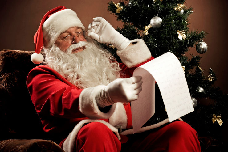 Santa reading his list | Christmas Days Out | An Post Insurance